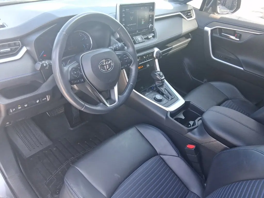 2021 Toyota RAV4 Hybrid XSE photo 16