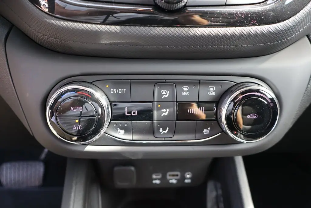 2022 Chevrolet Trailblazer LT photo 17
