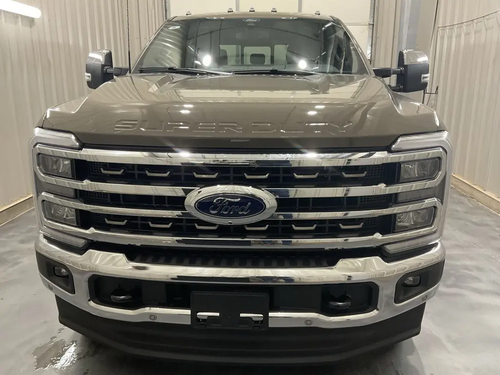 2026 Ford F-250 photo 2