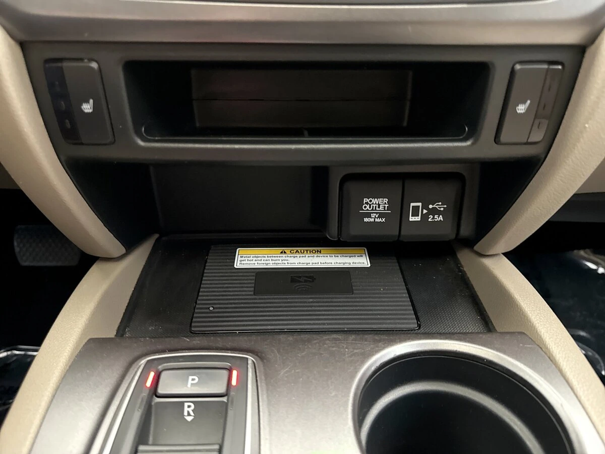 2022 Honda Pilot SE - Photo 25
