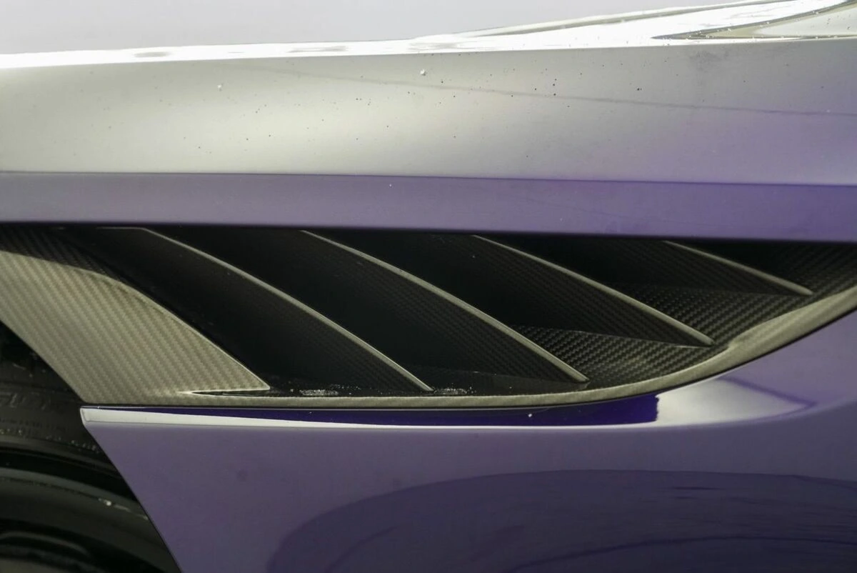 2023 Aston Martin DBS Base - Photo 9