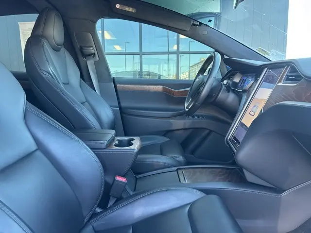 2020 Tesla Model X Long Range photo 8