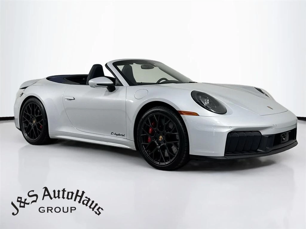 2025 Porsche 911 Carrera 4 GTS Cabriolet's photo