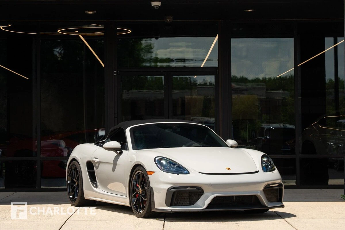 2021 Porsche 718 Cayman Spyder's photo