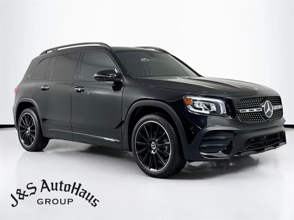 2022 Mercedes-Benz GLB GLB 250 4MATIC's photo