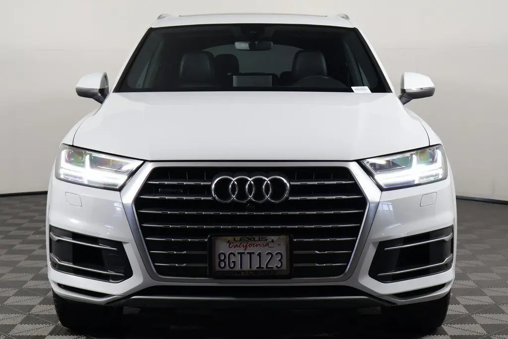 2019 Audi Q7 55 Premium Plus photo 2