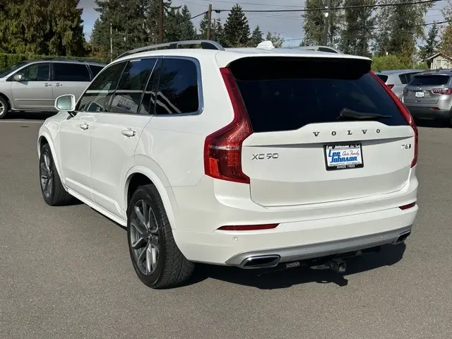2018 Volvo XC90 T6 AWD Momentum photo 5