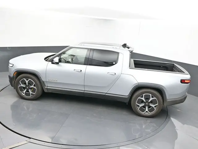 2022 Rivian R1T Adventure photo 26