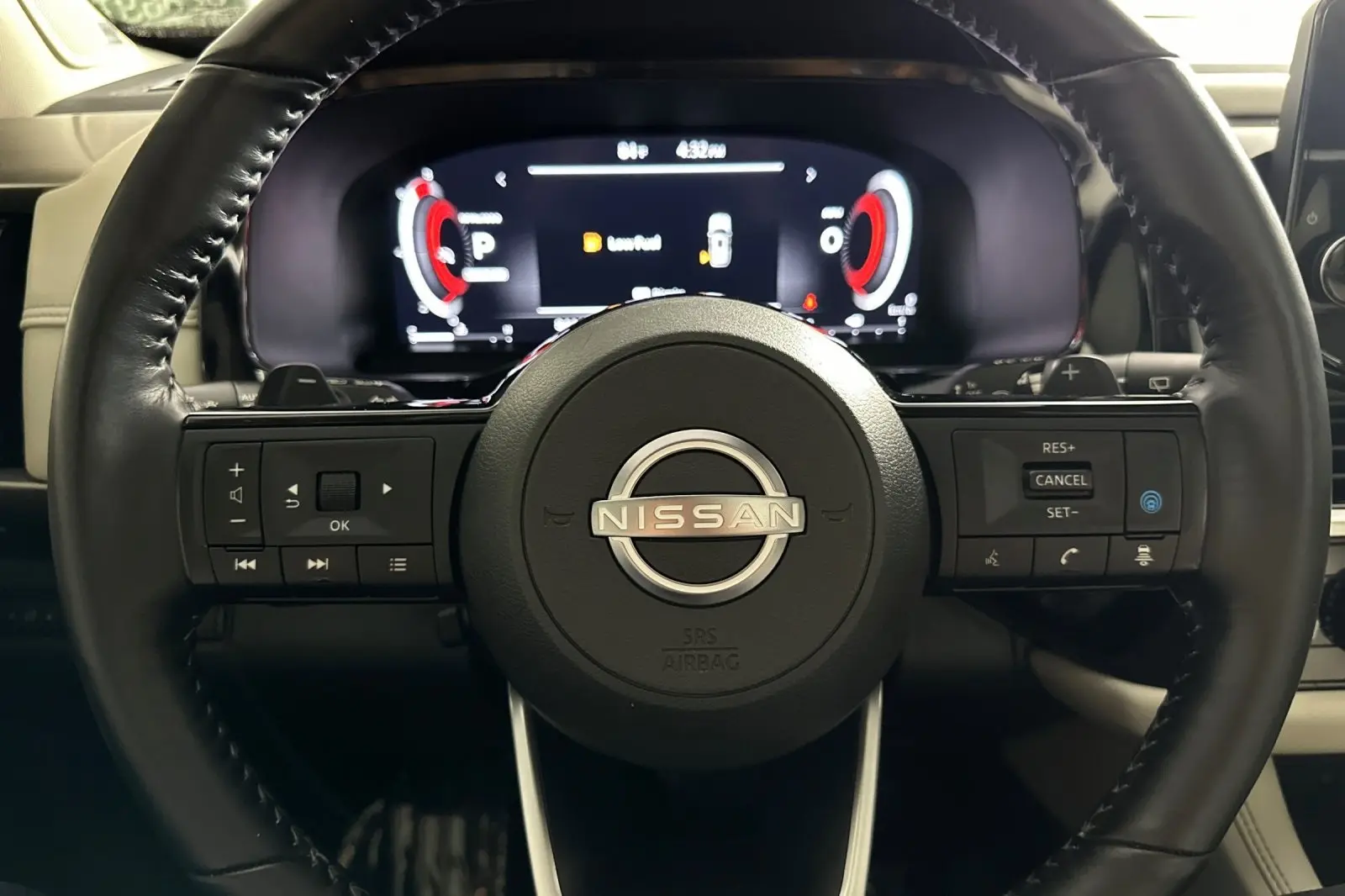2022 Nissan Pathfinder Platinum photo 21