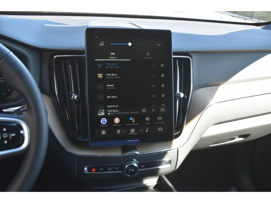 2026 Volvo - image 17