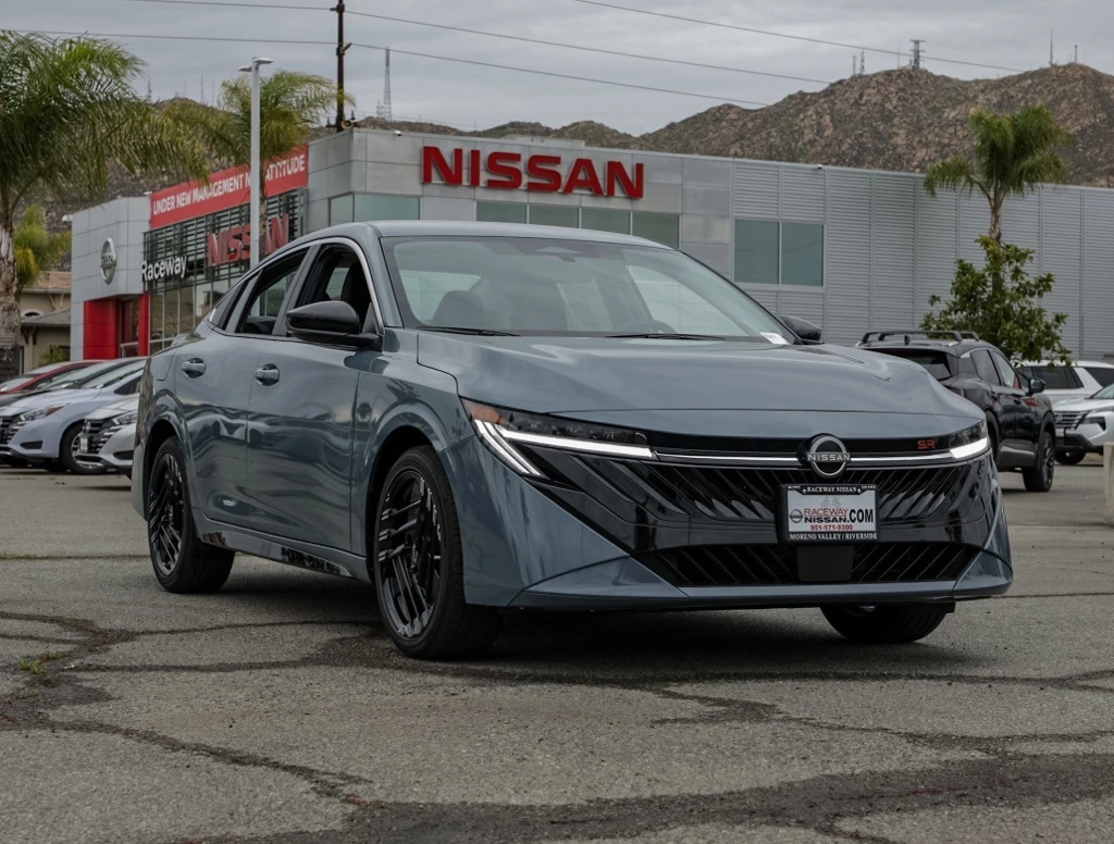 2026 Nissan Sentra SR's photo