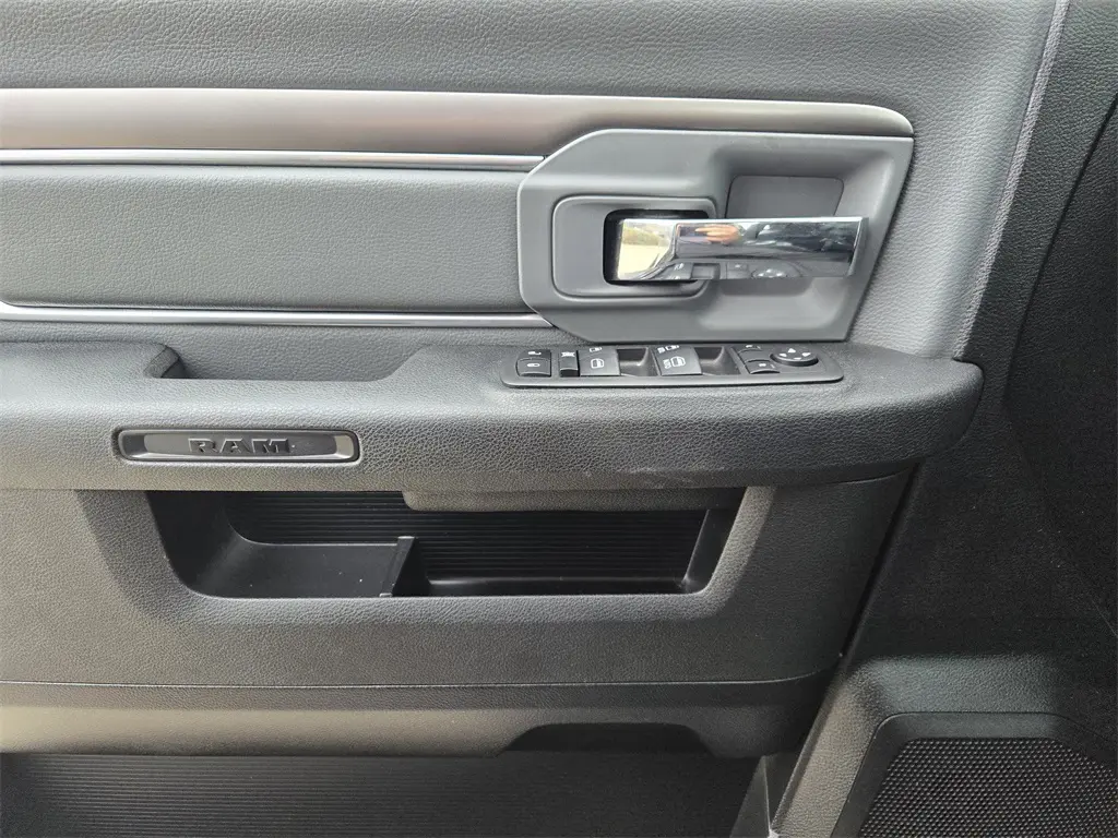 2023 Ram 1500 Classic SLT photo 22