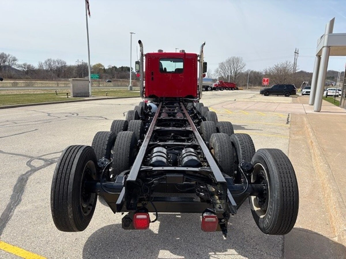 2021 Freightliner 122SD - image 6