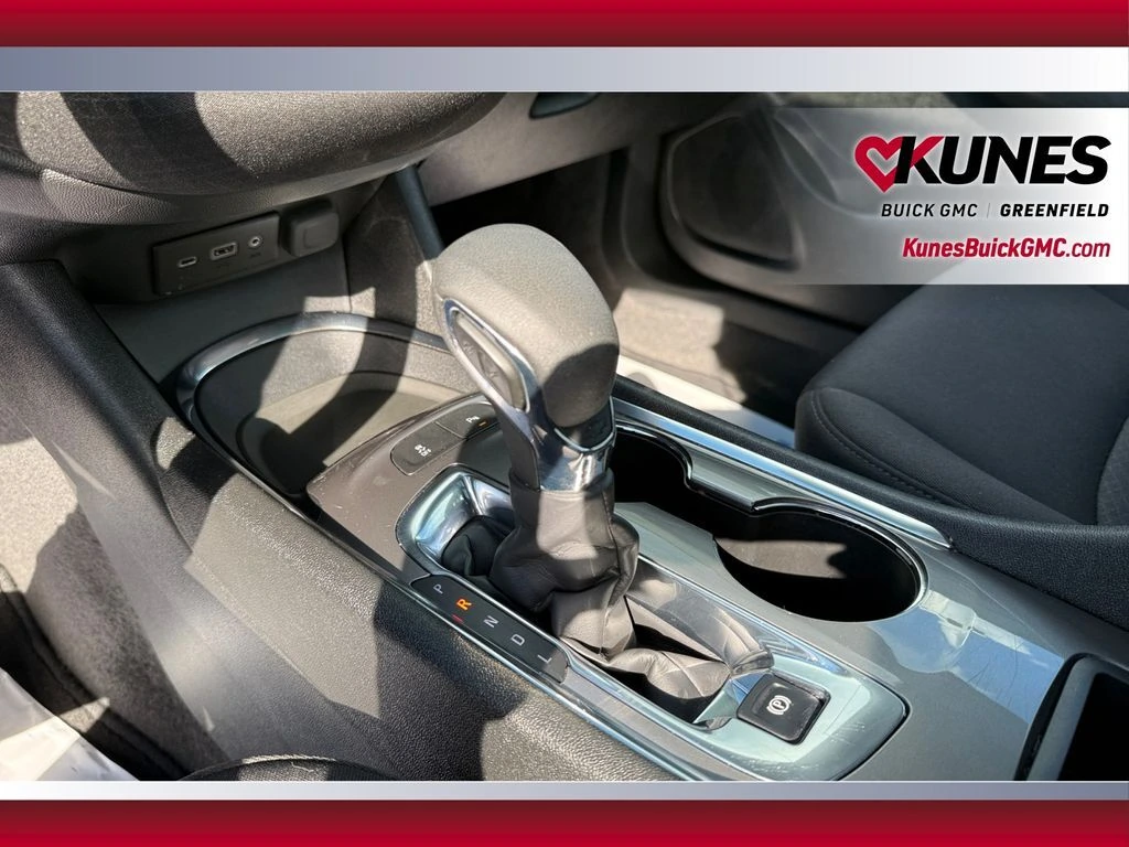 2024 Chevrolet Malibu 1LT - Photo 13
