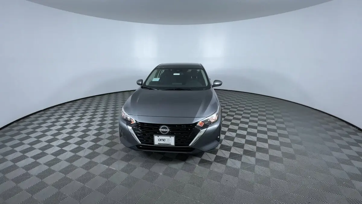 2025 Nissan Sentra S photo 2