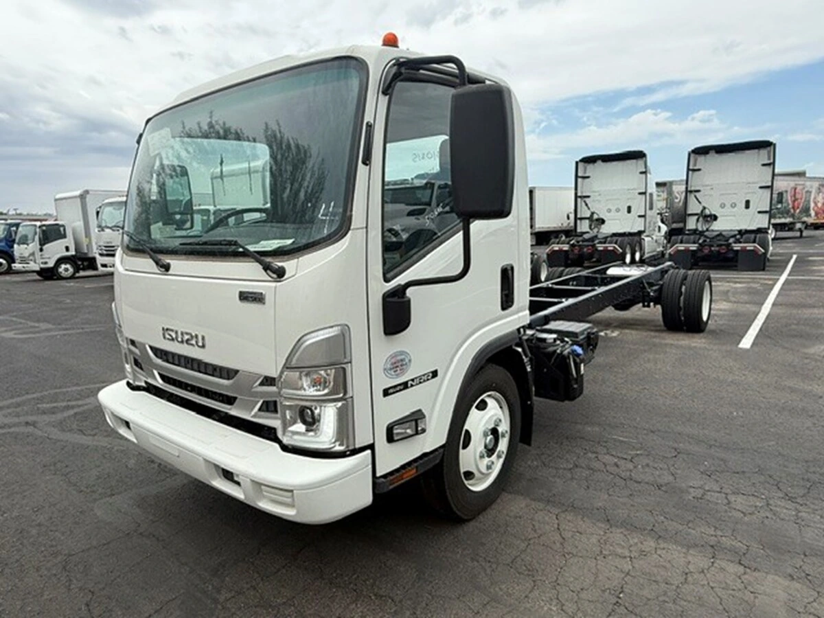 2024 Isuzu NRR