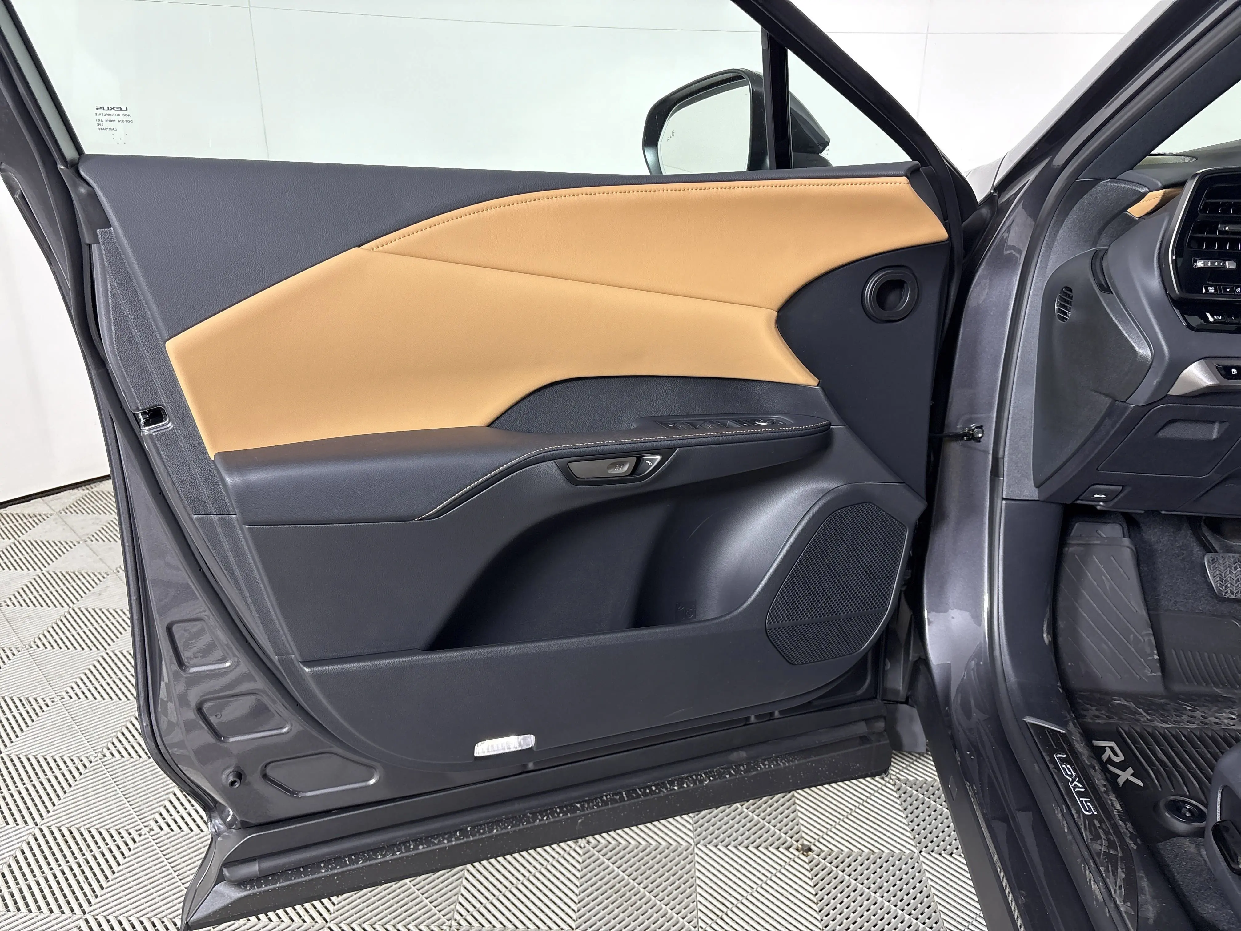 2025 Lexus RX 350 Premium AWD photo 2