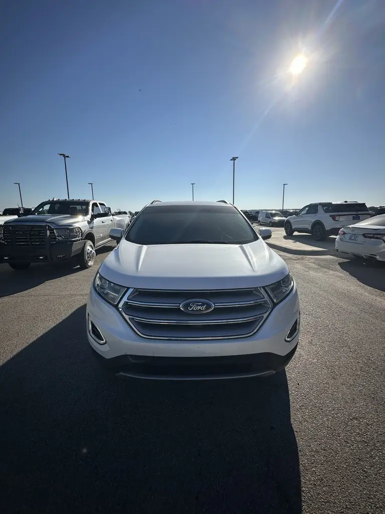 2018 Ford Edge SEL photo 3