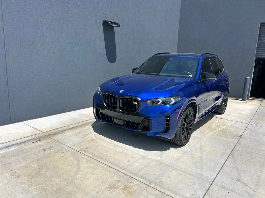 2025 BMW X5 M60i's photo