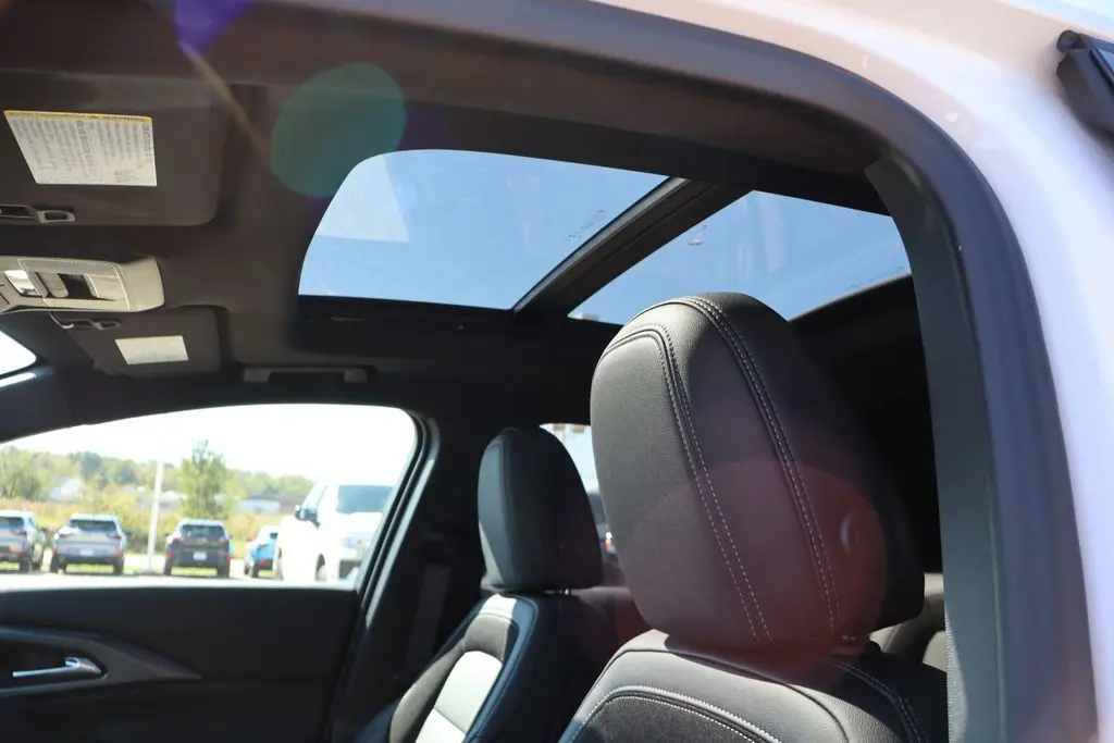 2026 Chevrolet Equinox LT photo 24