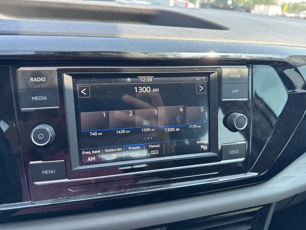 2022 Volkswagen Taos S photo 18