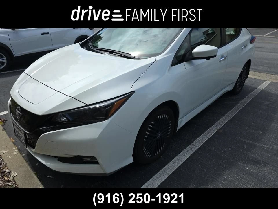2023 Nissan Leaf SV Plus's photo