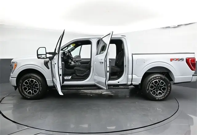 2021 Ford F-150 XLT FX4 photo 33
