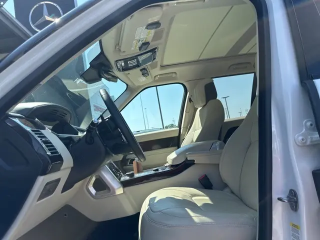 2021 Land Rover Range Rover Base photo 3