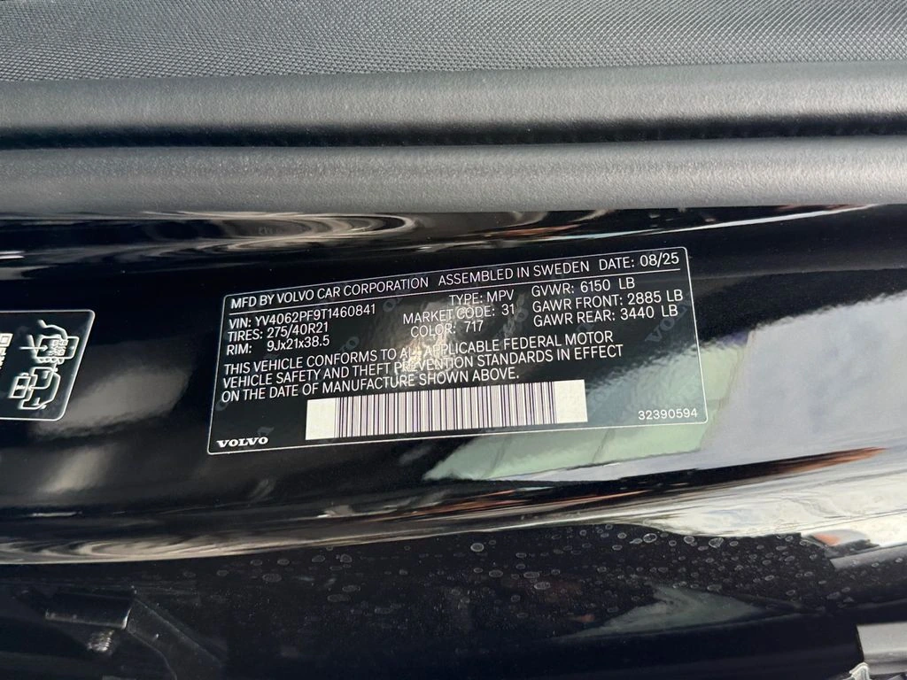 2026 Volvo - image 28