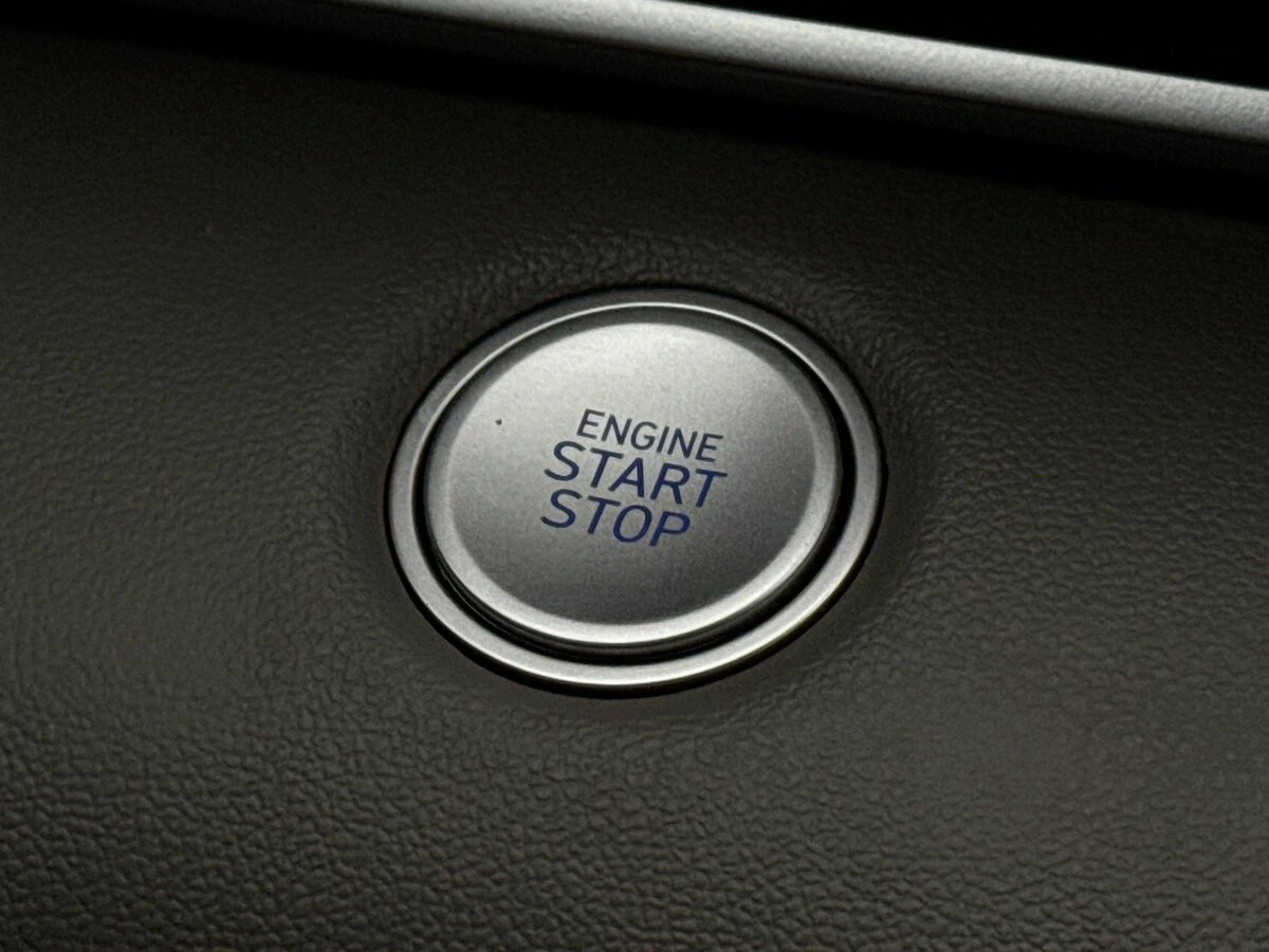 2025 Hyundai Elantra SEL - Photo 19