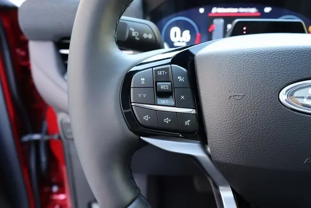 2025 Ford Explorer Platinum photo 26