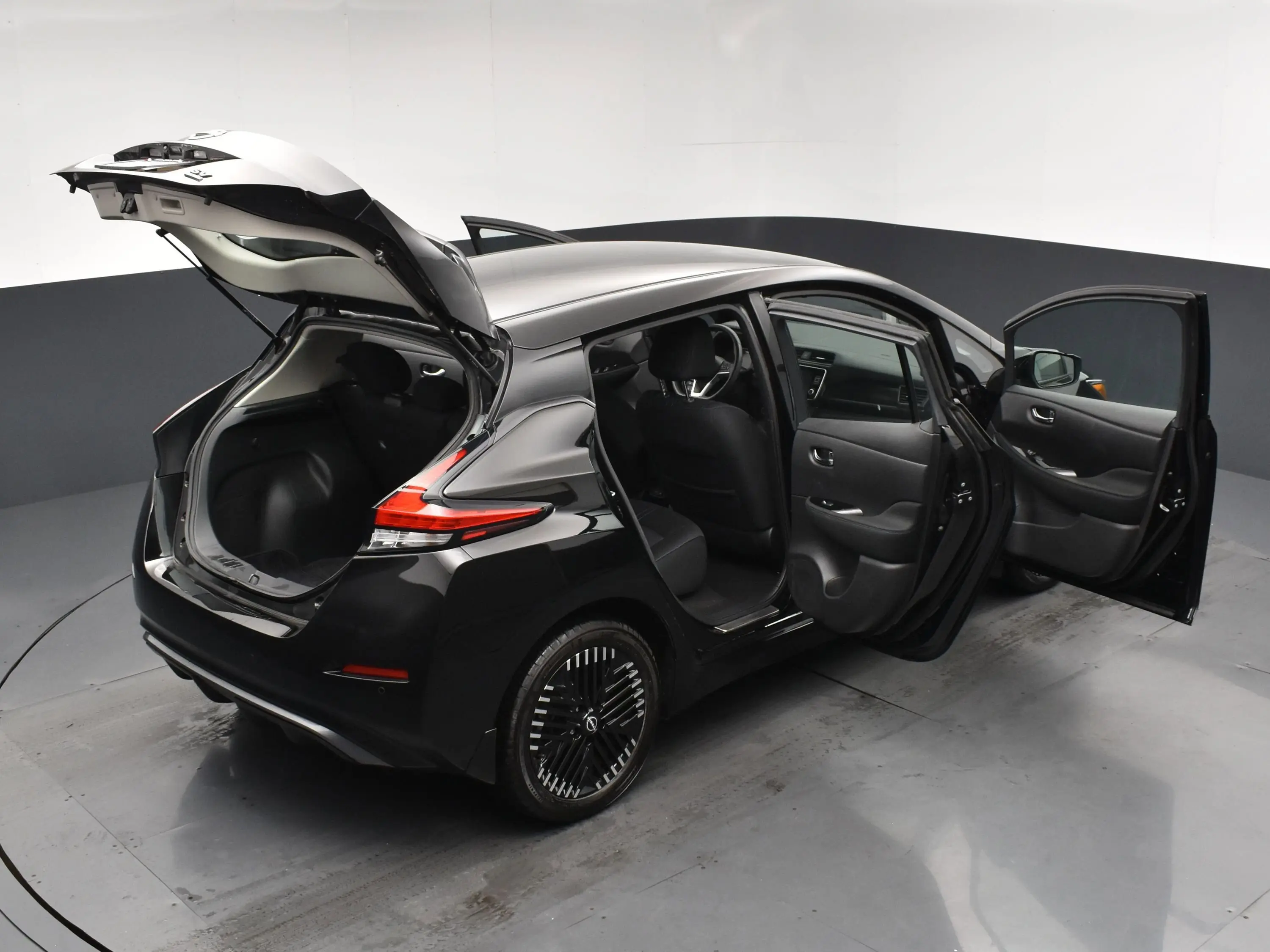 2023 Nissan Leaf SV Plus photo 29