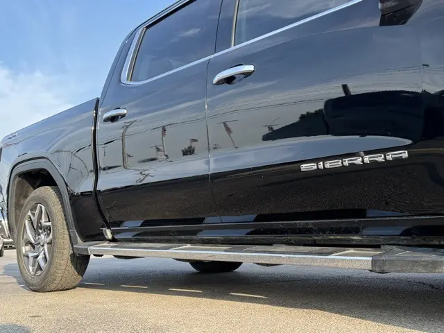 2022 Gmc Sierra 1500 SLT photo 10