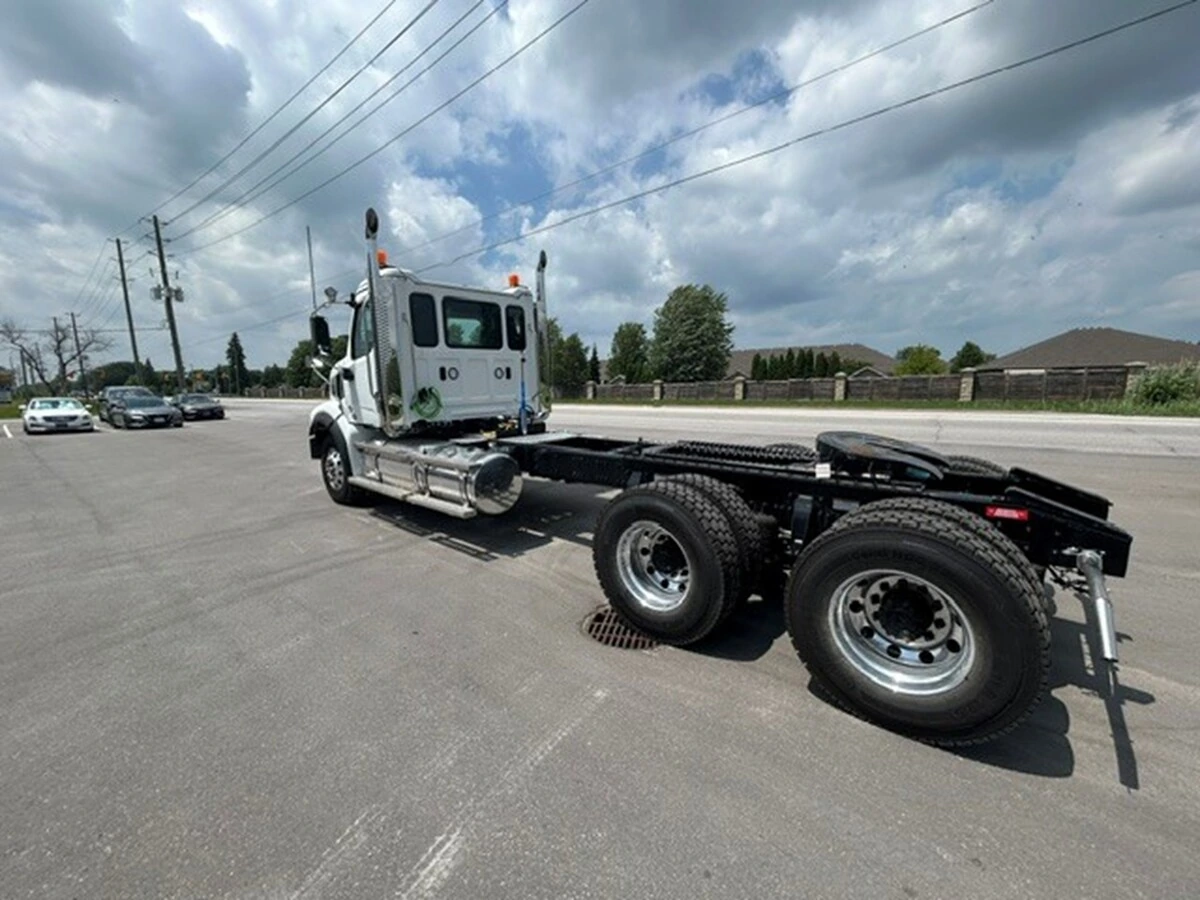 2027 Western Star 49X — photo 4