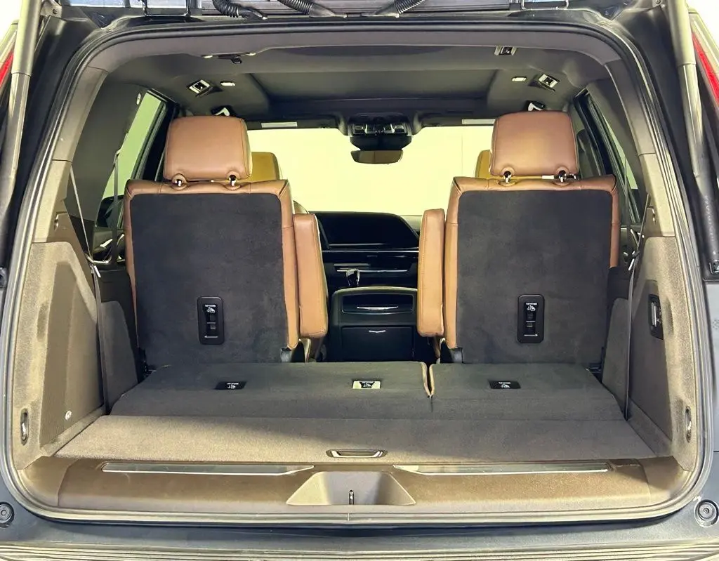 2022 Cadillac Escalade Premium Luxury photo 16