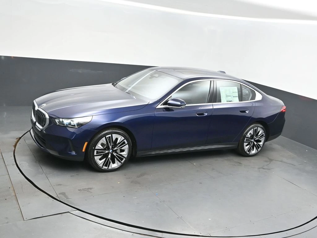 2026 BMW 5 Series 530i - Photo 31