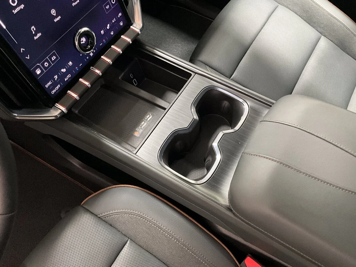 2024 GMC Acadia AT4 - Photo 18