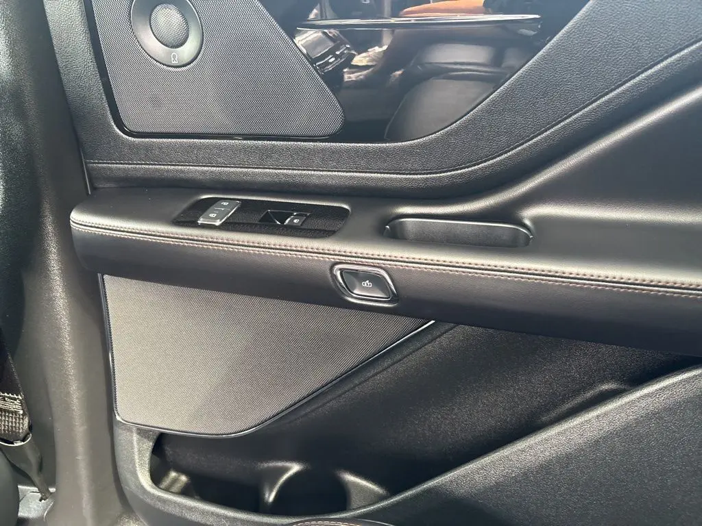 2023 Lincoln Aviator Reserve photo 34