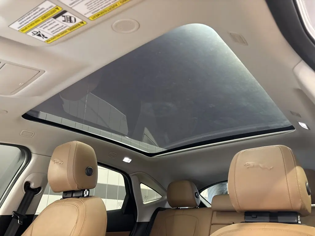 2021 Jaguar E-PACE P250 SE photo 20