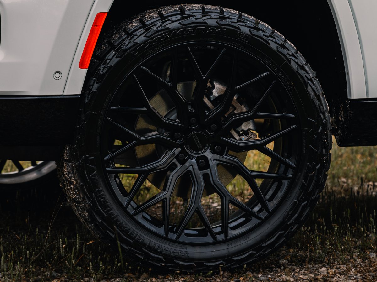 Vossen Wheel on Custom 2024 Jeep Grand Wagoneer L