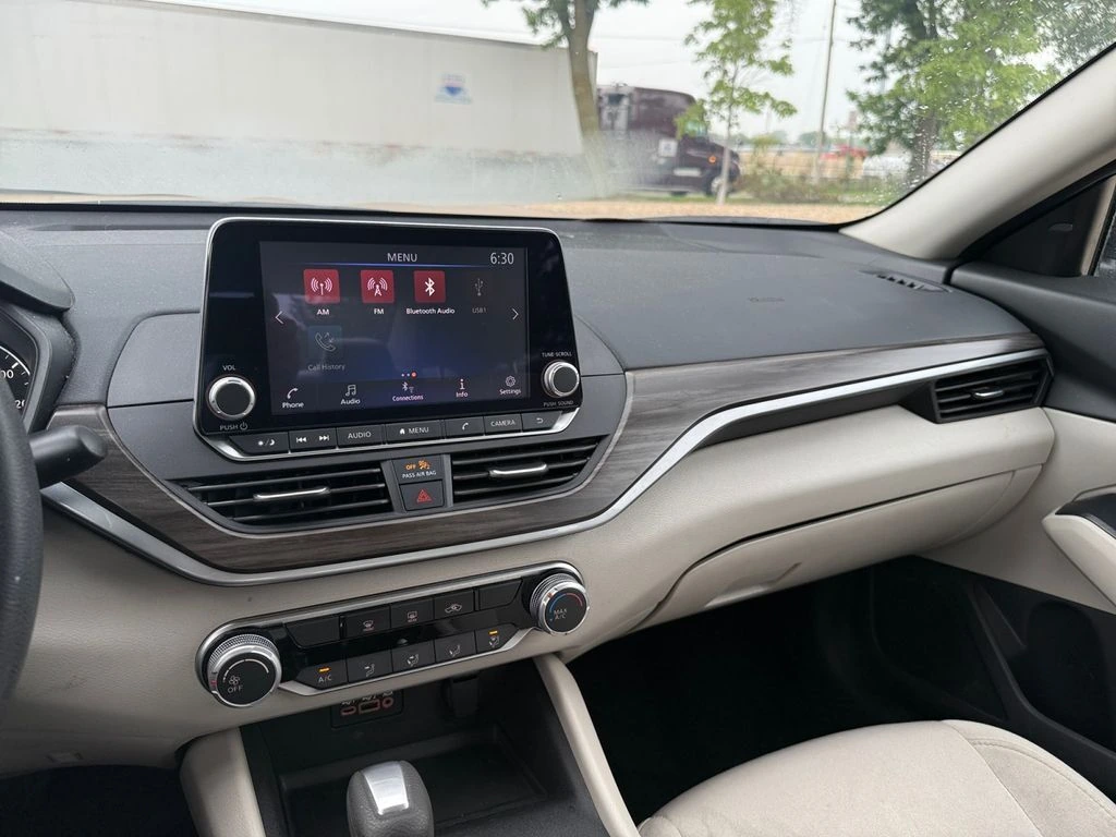 2025 Nissan Altima SV - Photo 30