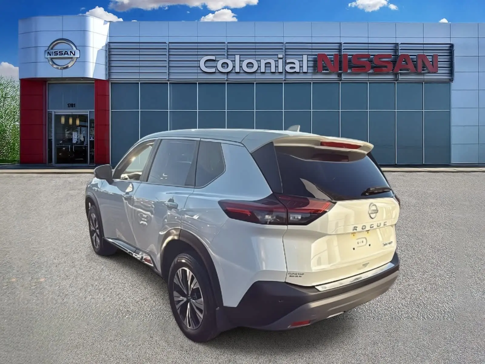 2023 Nissan Rogue SV photo 2