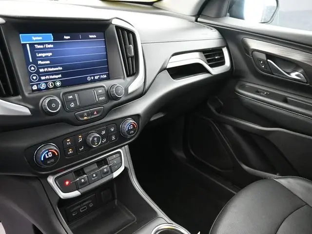 2024 Gmc Terrain SLT photo 13
