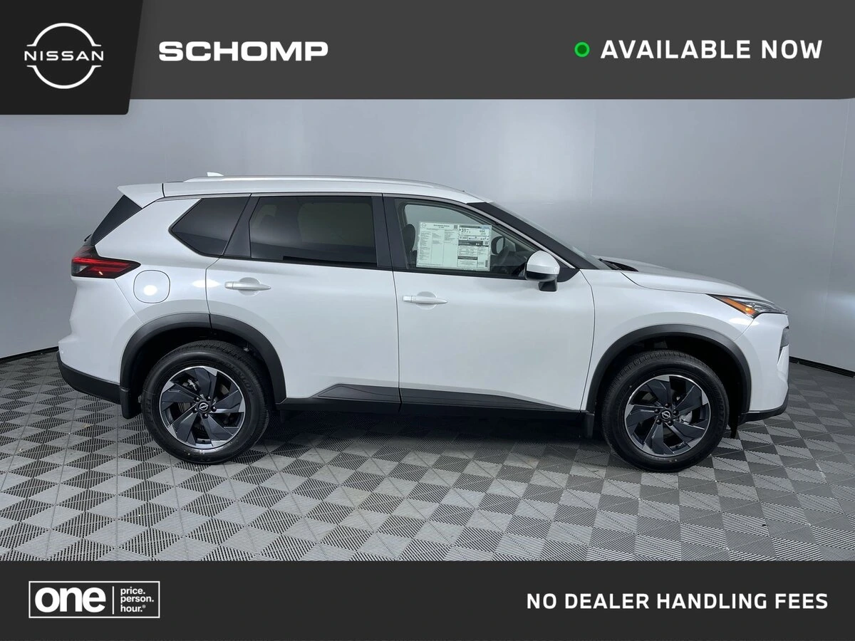 2026 Nissan Rogue SV's photo