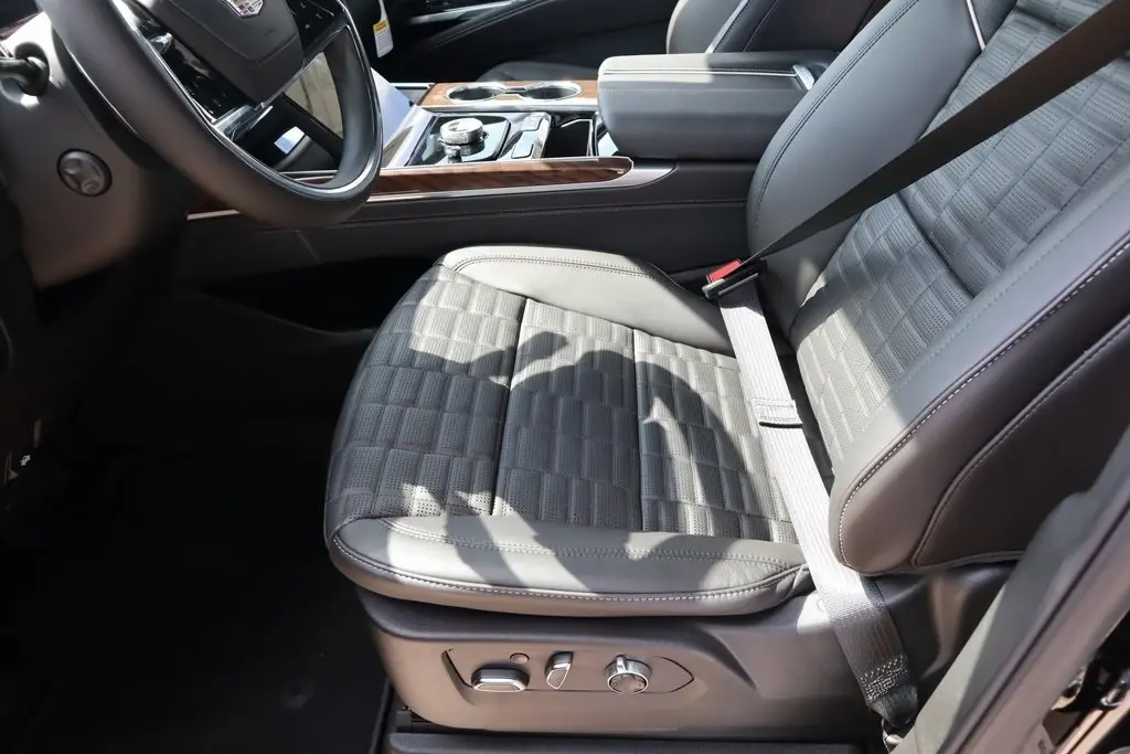2026 Cadillac Escalade Platinum Sport photo 10