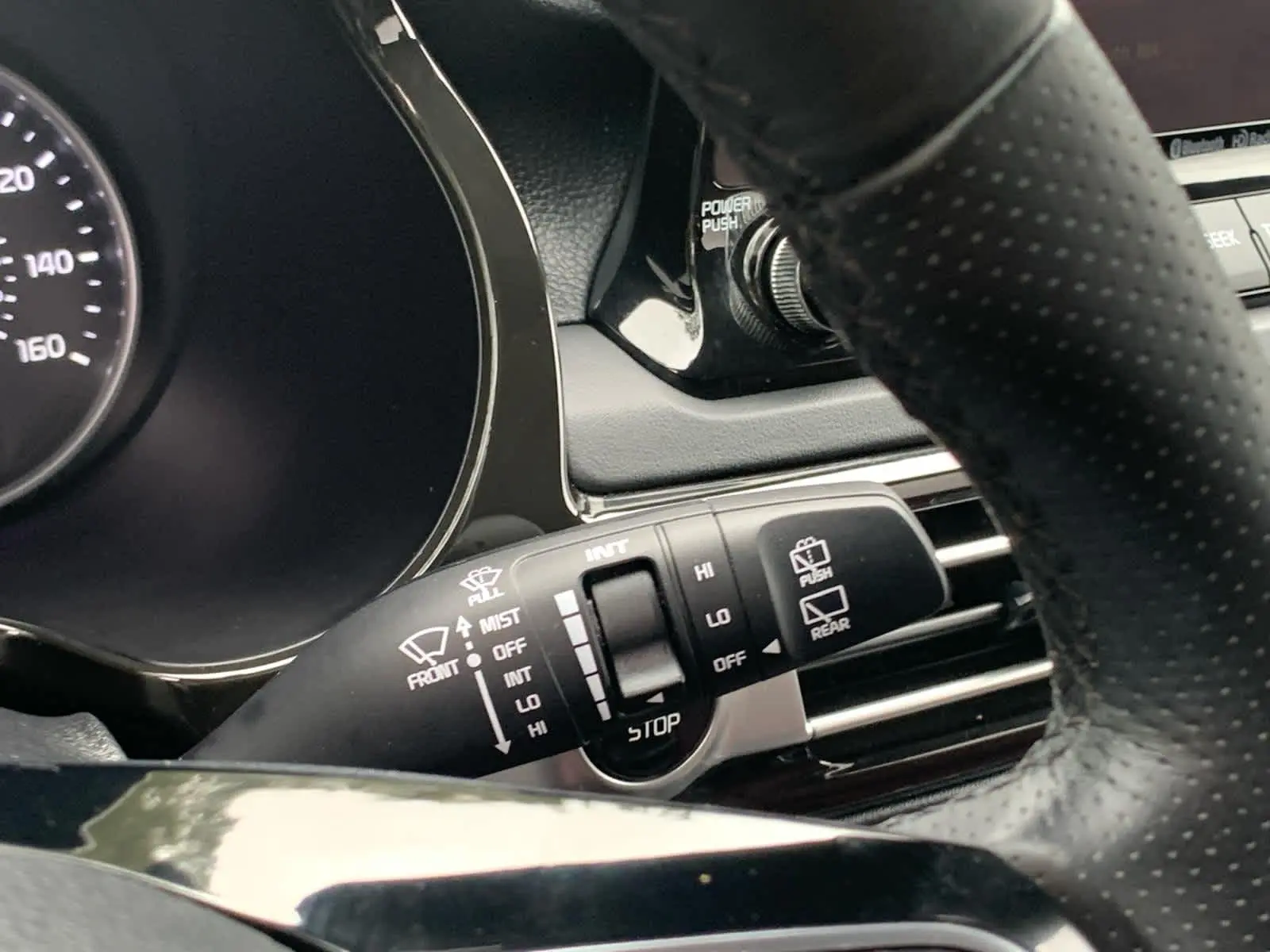 2023 Kia Seltos SX photo 17