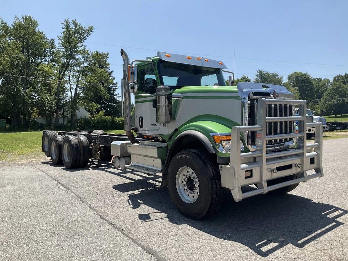 2021 International HX in Clarion, PA — photo 3