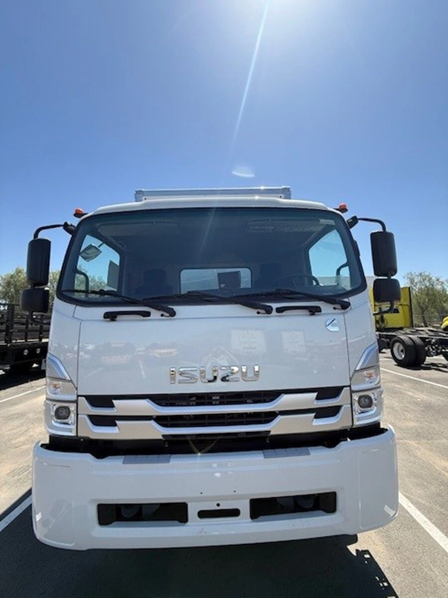 2025 Isuzu FTR — photo 8