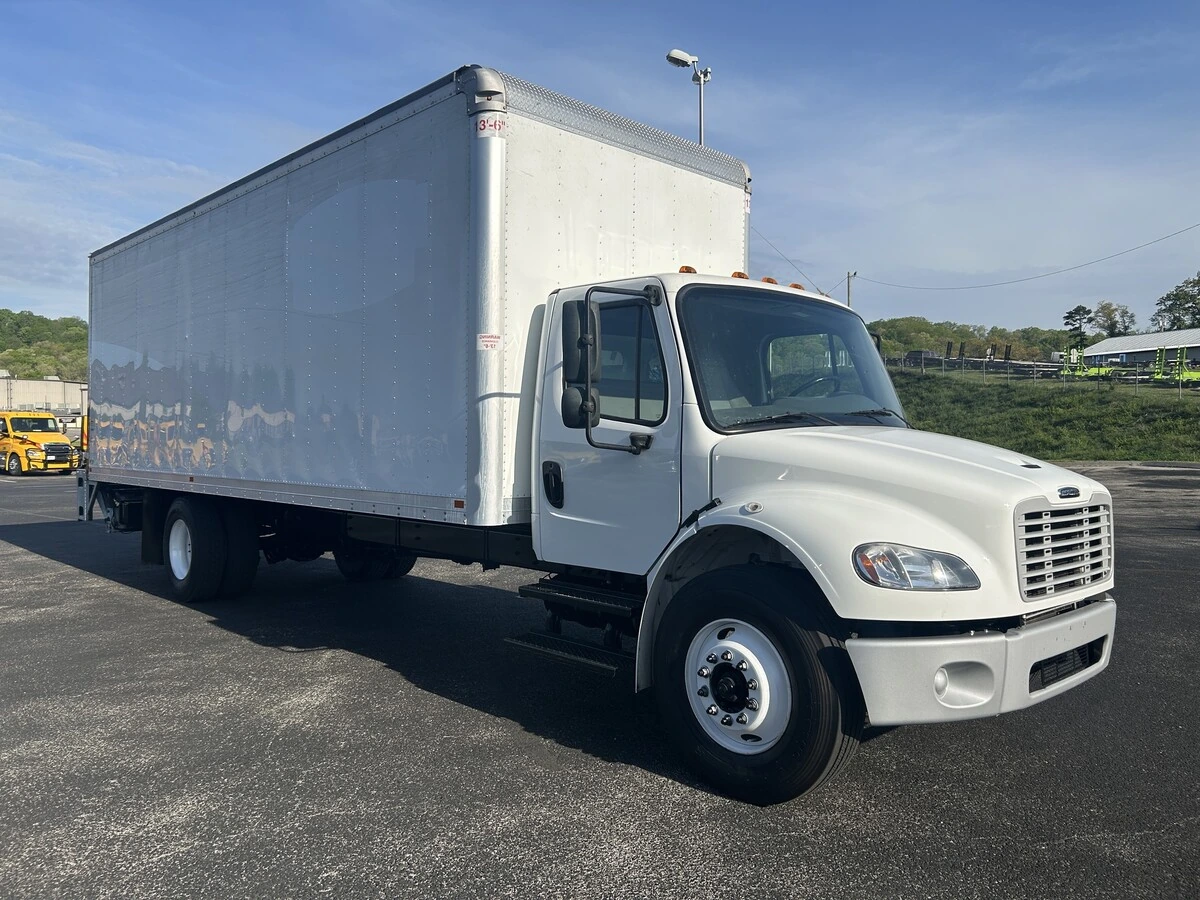 2023 Freightliner M2 106 — photo 7