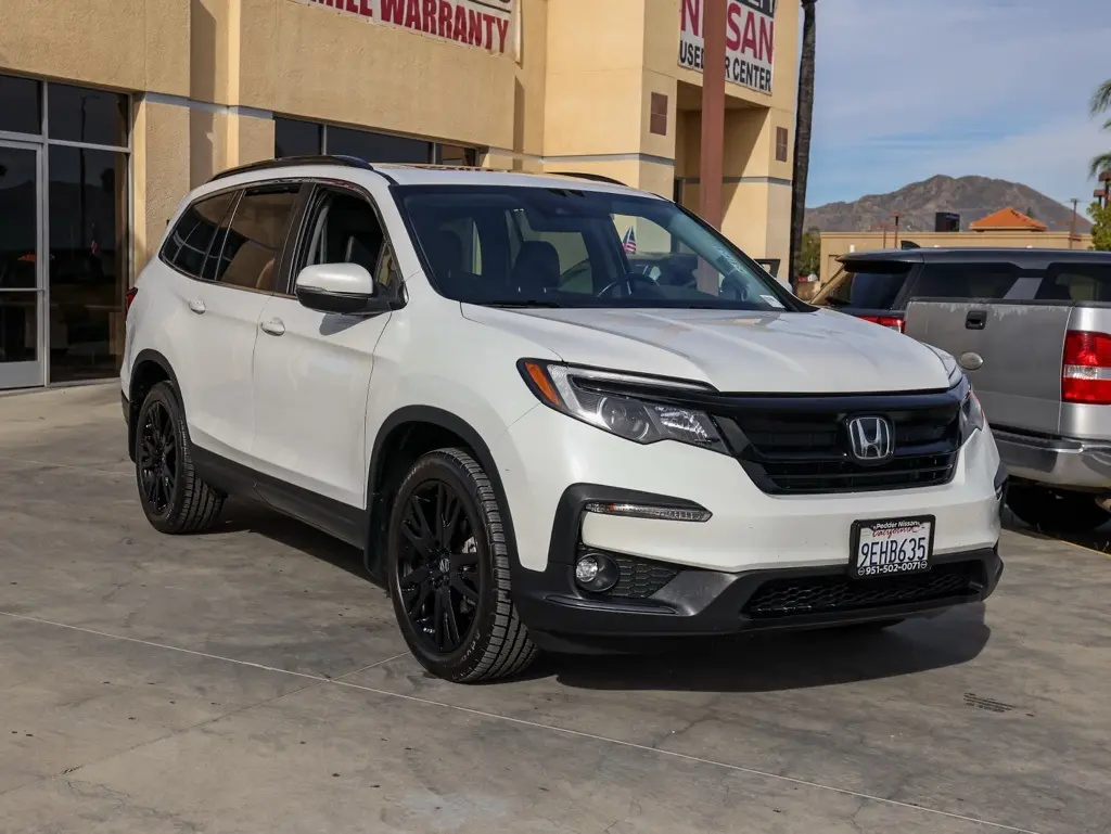 2022 Honda Pilot SE's photo